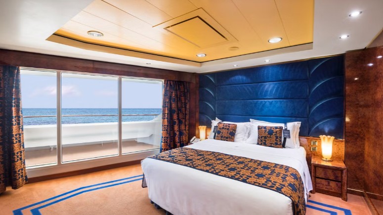 Yacht Club Executive & Family Suite (Window)